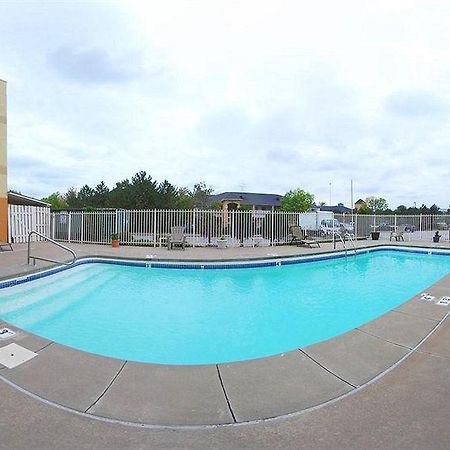 Quality Inn Merriam Kansas City Eksteriør billede
