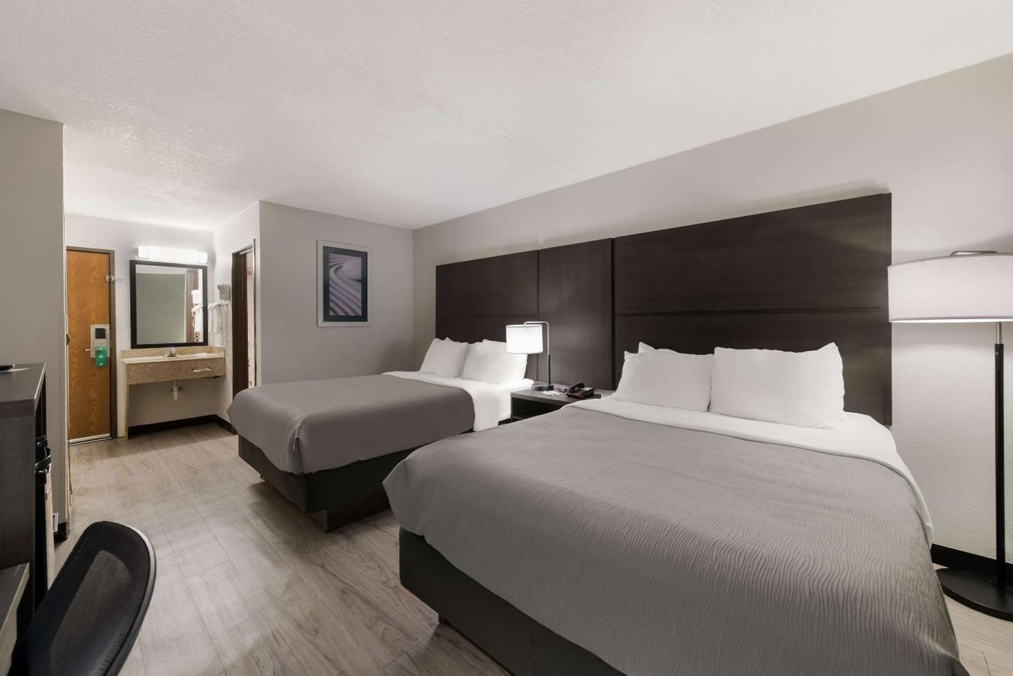 Quality Inn Merriam Kansas City Eksteriør billede
